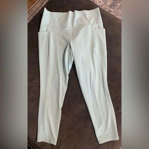 Athleta salutation leggings